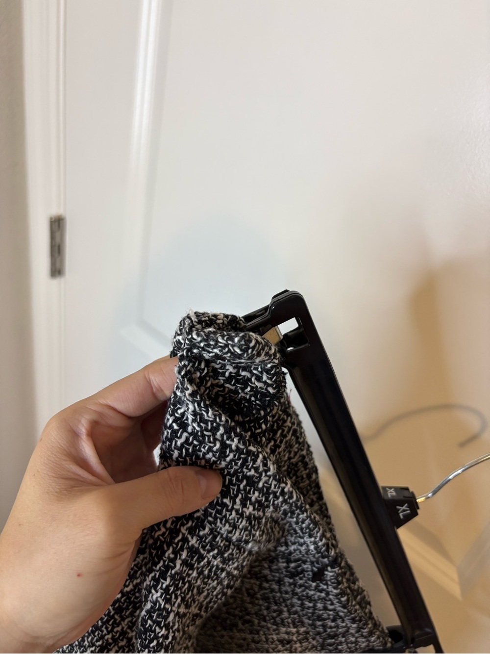 Black and White Tweed Pearl-Button Skirt - Picture 5 of 5